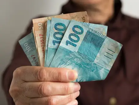 Mudança de jornada de servidor deve ter alteração salarial condizente, diz juíza