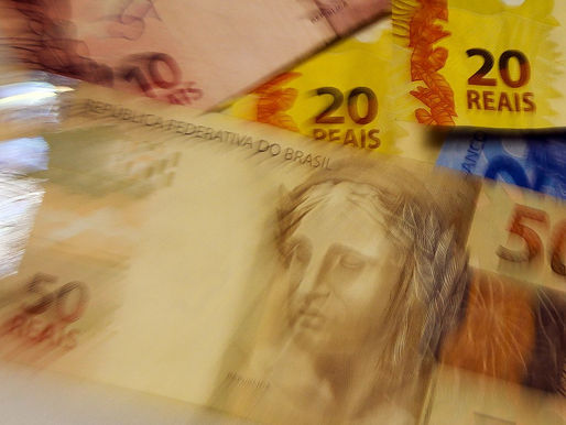 Gastos dos Estados disparam após fim do congelamento de salários de servidores na pandemia