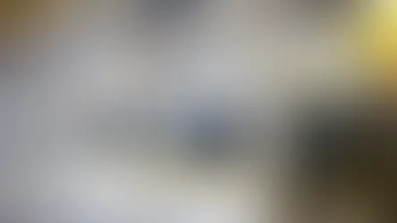 Produção industrial avança 0,9% em fevereiro, acima do esperado pelo mercado