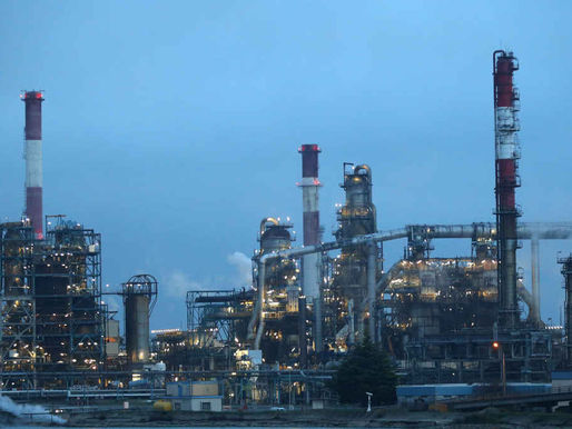 Europa se prepara para paradas em refinarias de petróleo em meio a oferta apertada