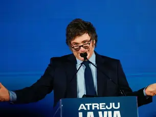 Milei vai privatizar parcialmente operadora de usinas nucleares na Argentina