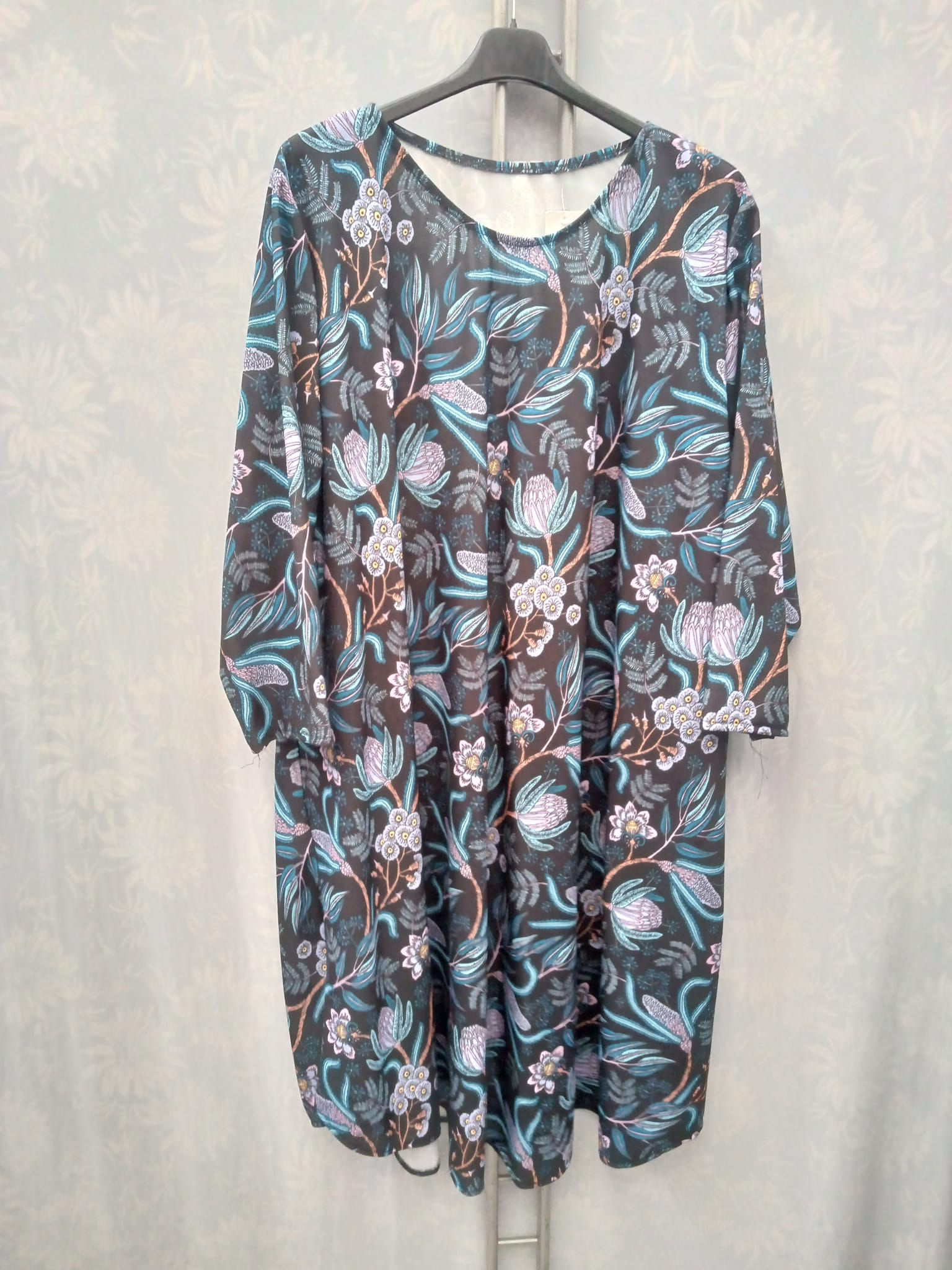 vestito cod:Op11 tg:64/66