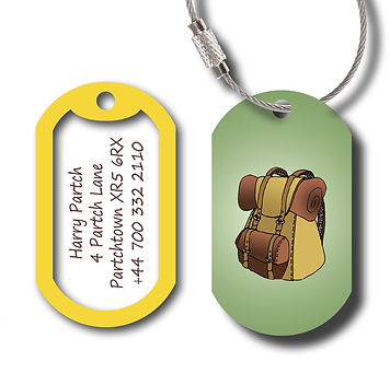 Family ID-tag showcasing our brown rucksack on the front of the ID-tag, a sample text on the reverse side of the ID-tag, a rubber edging ring around the ID-tag, and a wire ring for the ID-tag.