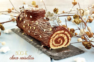 Buche de Noel
Παραδοσιακός Χριστουγεννιάτικος κορμός με σοκολάτα