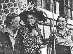 Olympia com Sartre e Simone de Beauvoir
