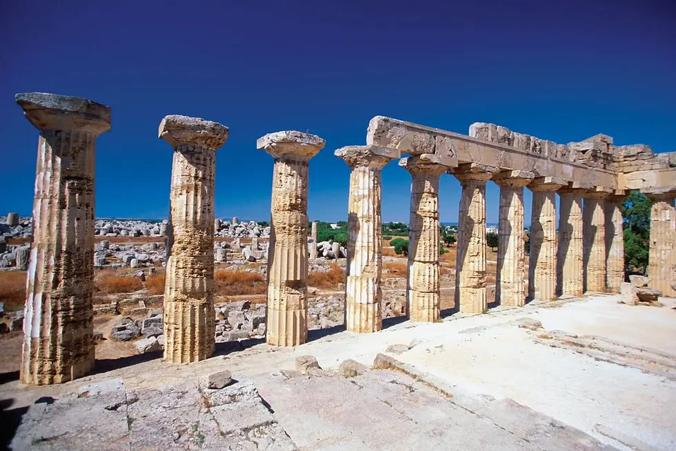 그리스 도리아 Doric 헬레니즘 예술과 미술 건축물 – 고대 그리스 헬레니즘 시대의 웅장한 기둥과 섬세한 장식미가 살아있는 건축 유산