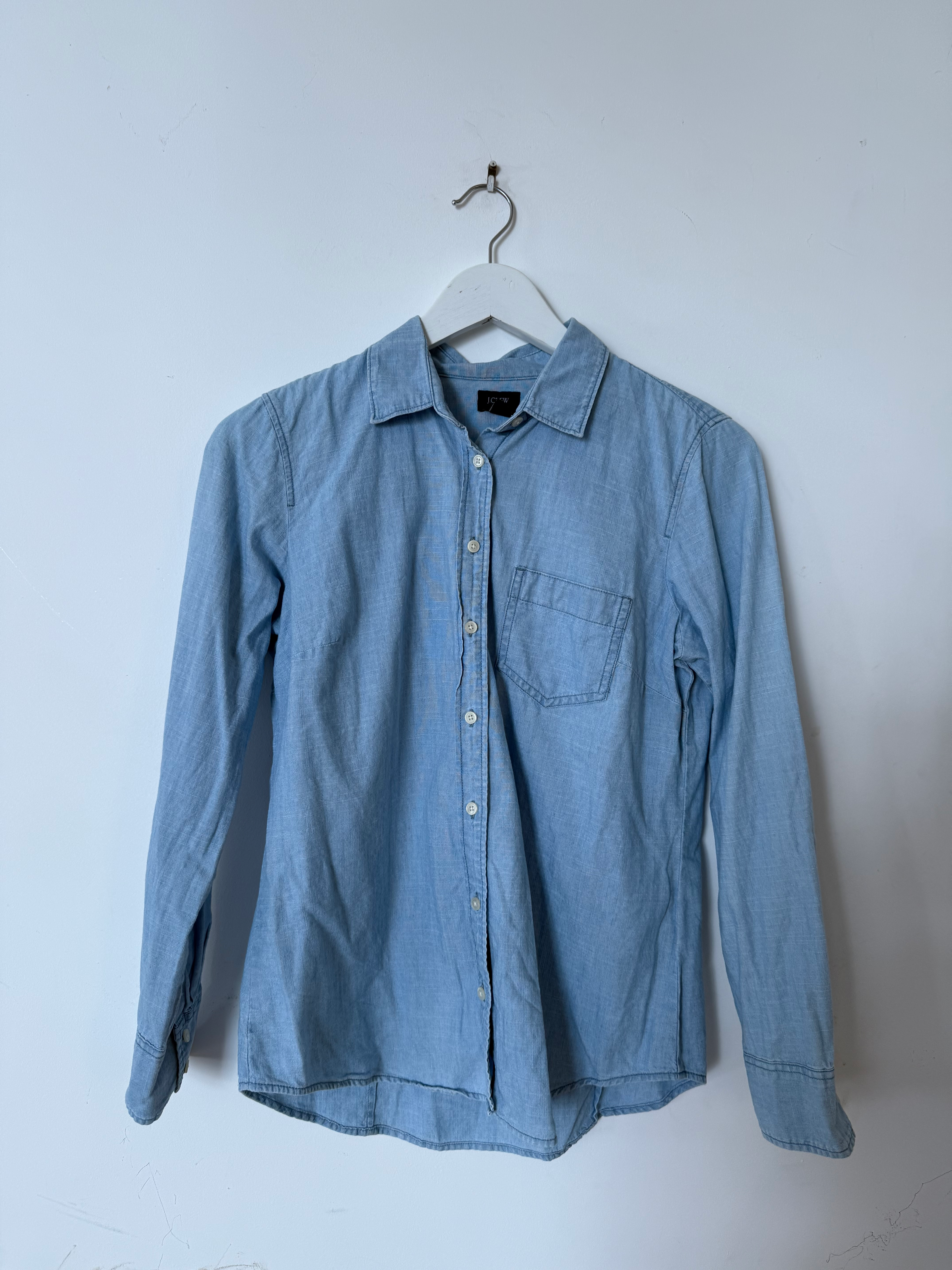 חולצת של ג’יי קרו