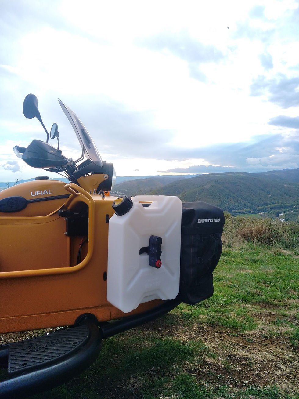 Miniature : Jerrican essence Overland Fuel 4,5L pour quads, SSV et véhicules tout-terrain