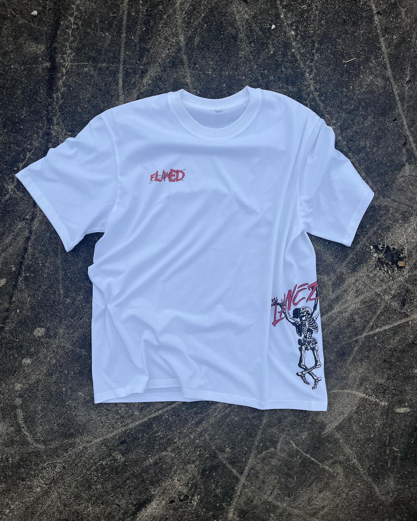 FLAWED SKELETON TEE