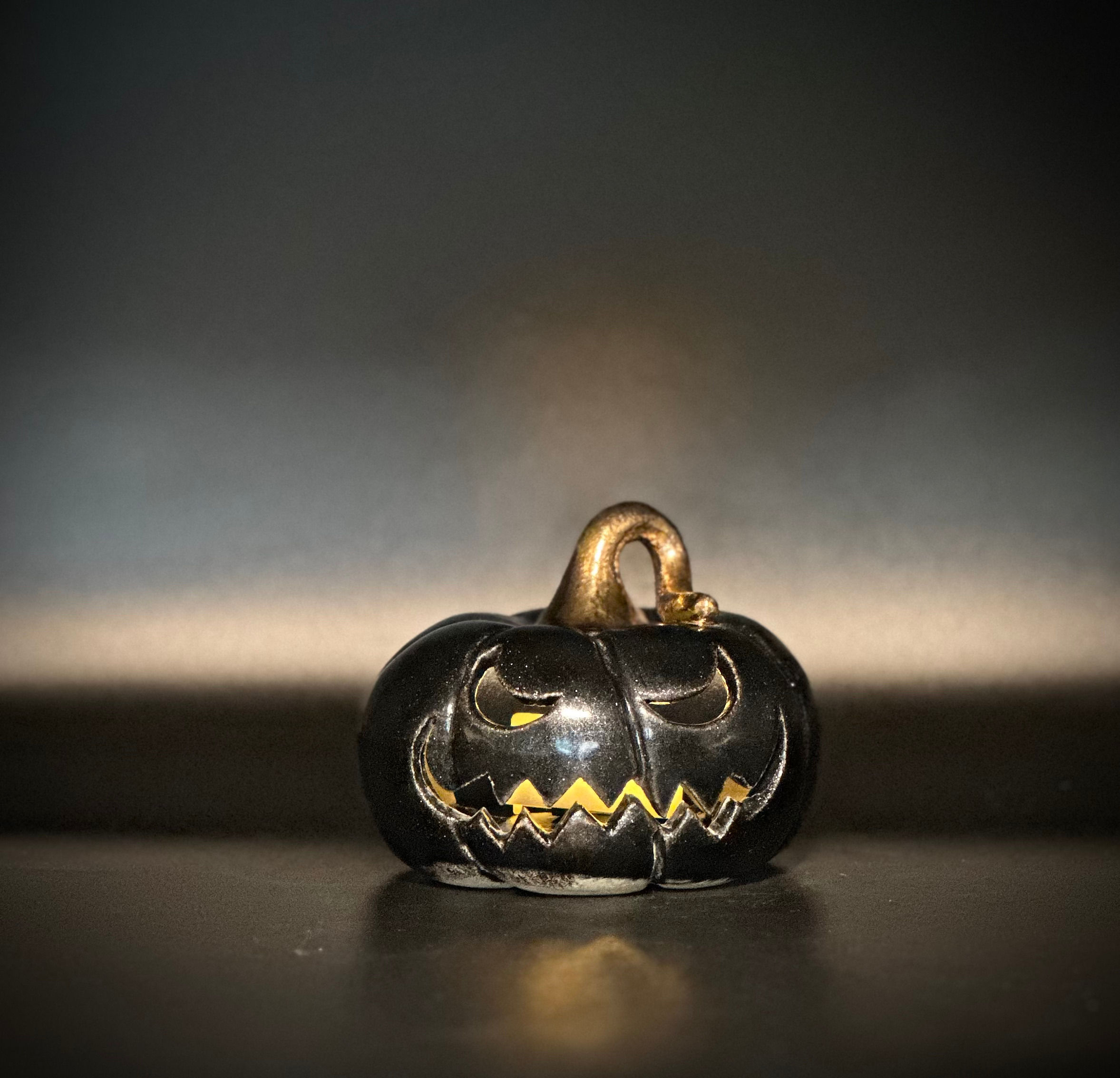 Zimmering Black  Jack-O'-Lantern