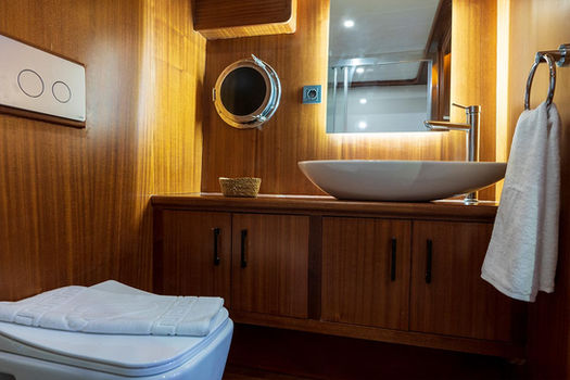 Oggusto Trawler Yacht