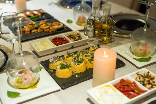 Arabella Yacht Charter