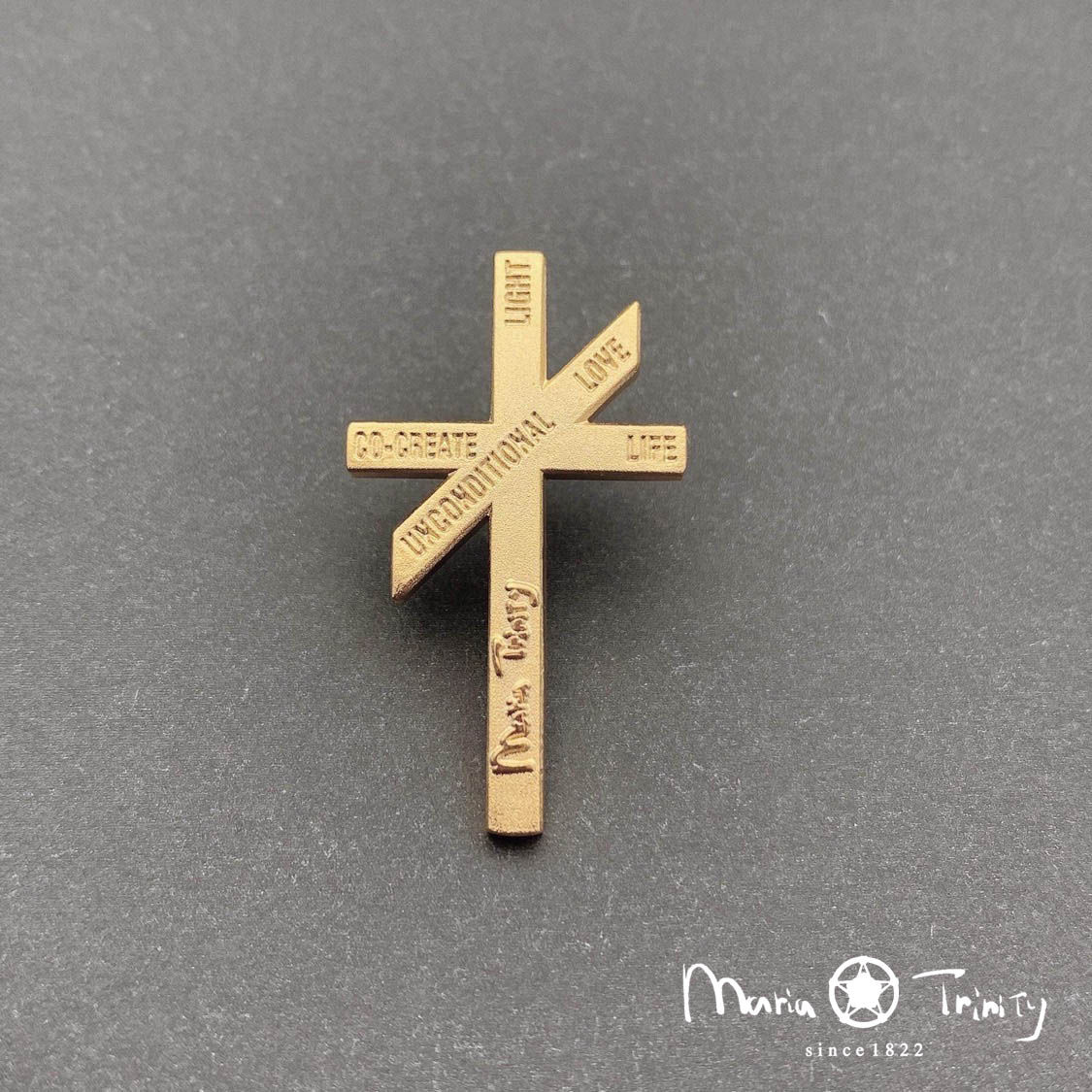 3Dクロスバッジ