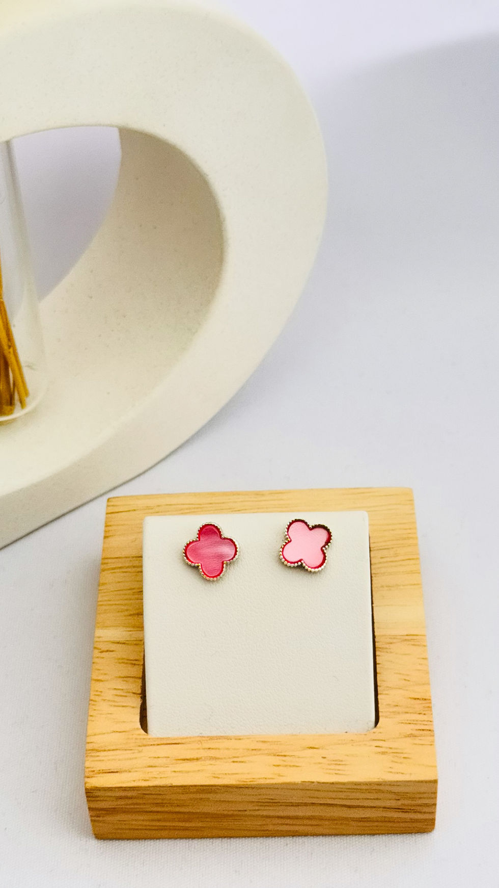 Miniatura: Trébol en nácar rosa. Plata 925