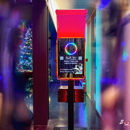 Un photobooth designe miroir noir de chez Booth4You