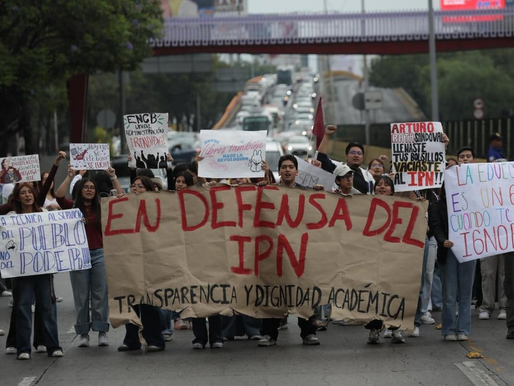 Ni la lluvia ni la represión frenan protesta de estudiantes del IPN