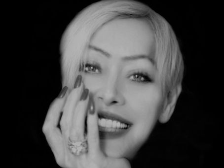 Eve Gallagher Presents New Single 'Take My Hand'