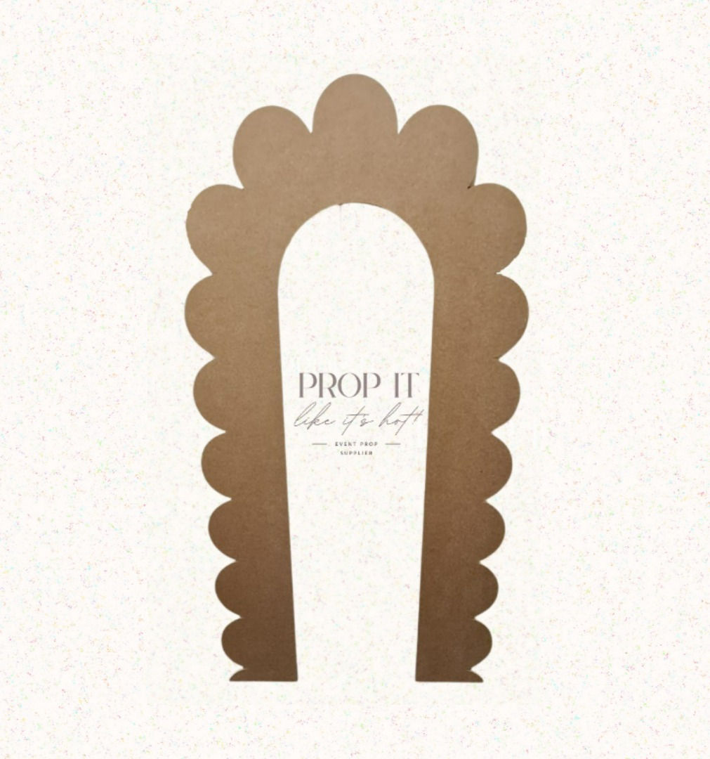 Scallop hollow arch prop