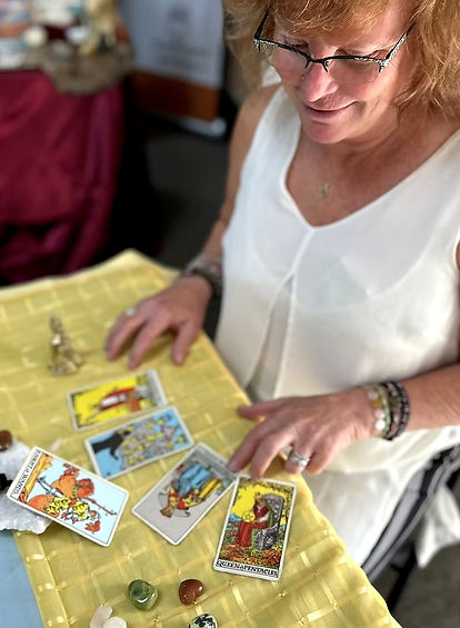 fcfcc0_d993e8e3b2184ce89152fc0893624a2e~mv2 (1)_edited.jpg