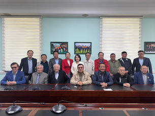 Уул уурхайн академи зарим ахмад эрдэмтэд, инженерүүдийг хүлээн авч уулзалт хурал зохион байгууллаа.