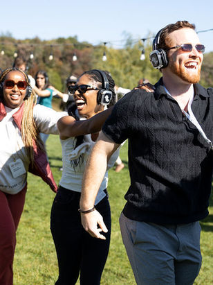 6 Powerful Reasons Why Team Building is Essential for Thriving Workplaces (And How to Do It Right)