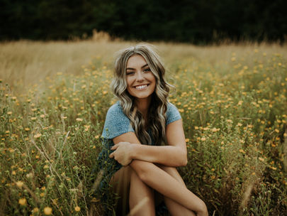 Lake Coeur d'Alene High School Senior Session | in the fields and amongst the flowers