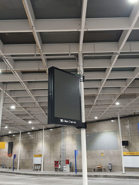 Painel de led outdoor suspenso