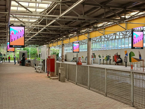 Painel de led outdoor suspenso