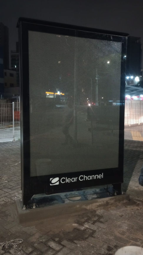 Mobiliário urbano de publicidade mup