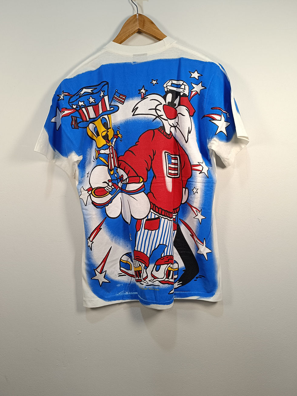 Thumbnail: The Sylvester & Tweety T-Shirt | AOP | white Tee | Single Stitch | L
