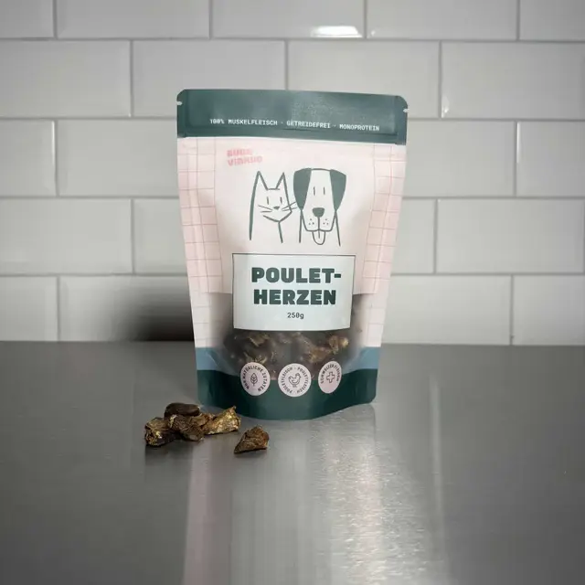 Getrocknete Poulet Herzen von Buon Viando, Einzelfuttermittel für Hunde und Katzen, bei MA's & MO's GmbH, Ulmiz