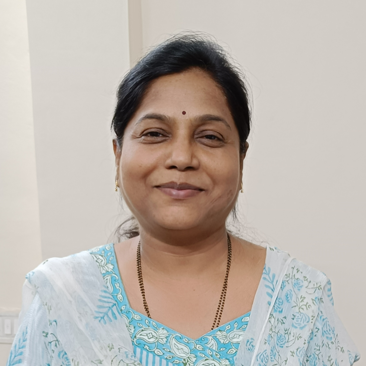 Copy of Archana Ma_am _edited.jpg