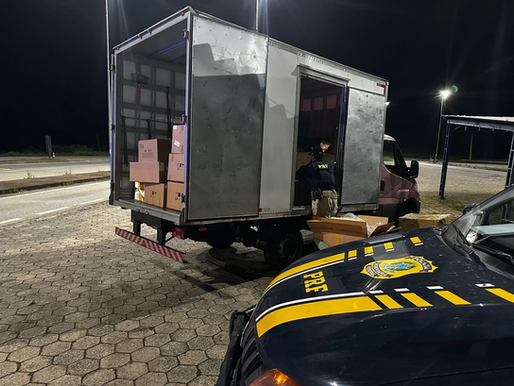 Caixas com camisas de grife são apreendidas sem nota fiscal na BR-381