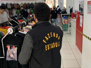 Operação apreende mais de dois mil itens falsificados de vestuário em Orleans
