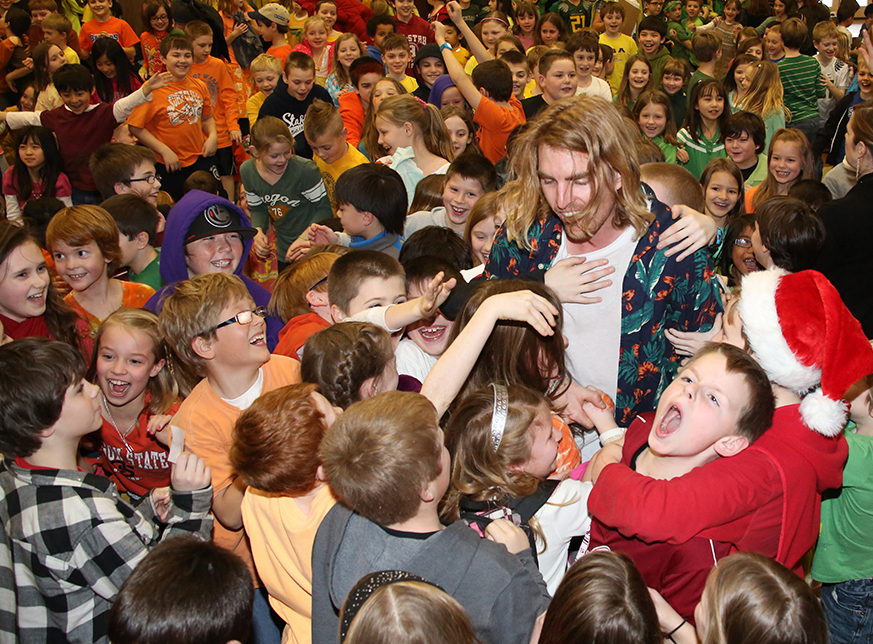 Dallas Clayton on tour