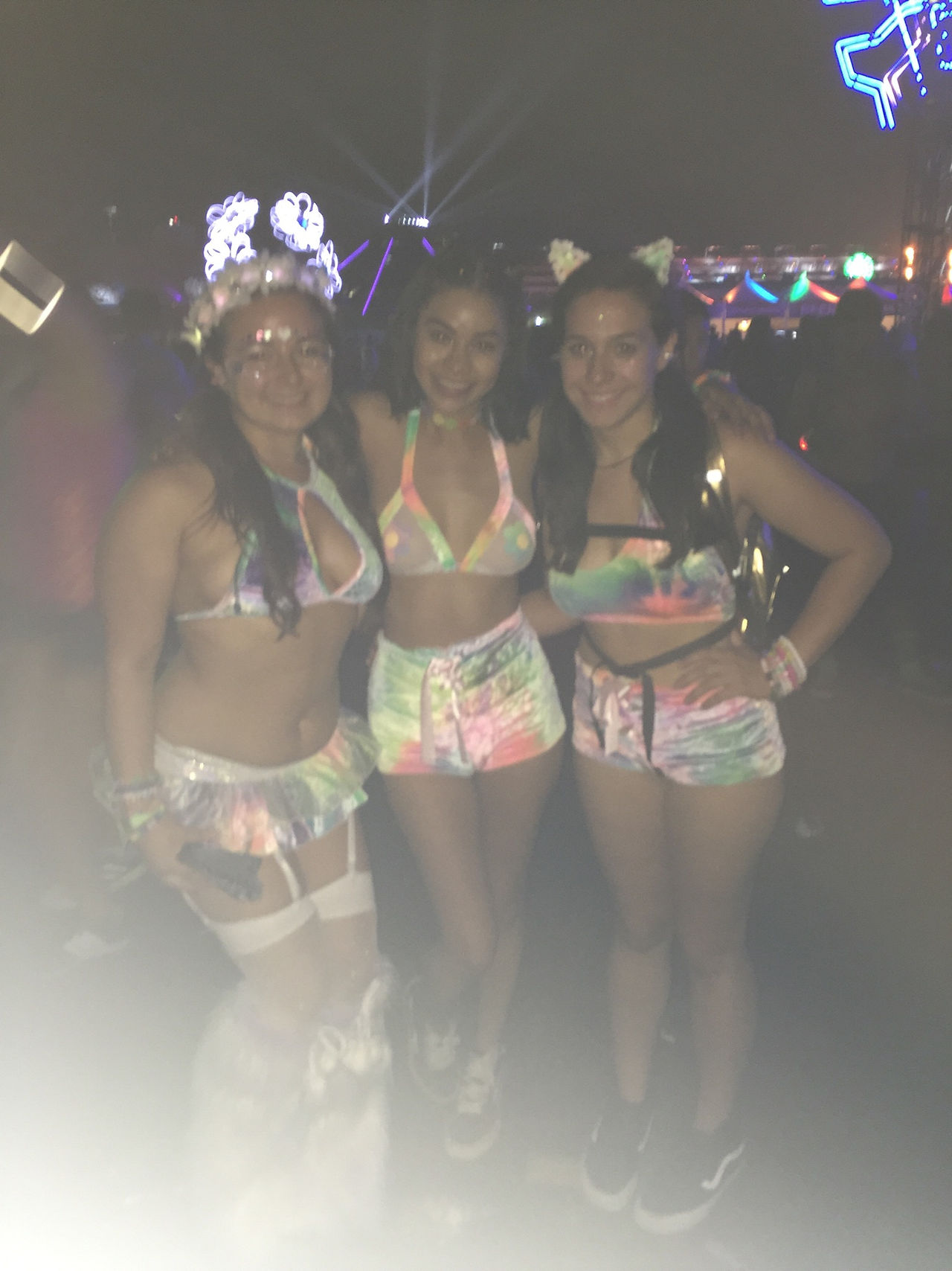 Rave girls in Little Black Diamond