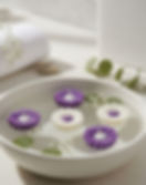 Floating Daisy candle