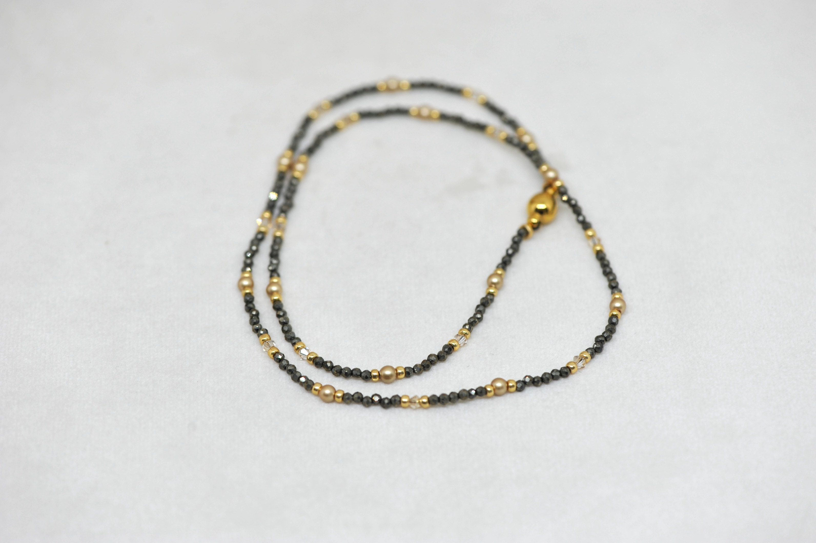 Zarte Halskette aus Pyrit