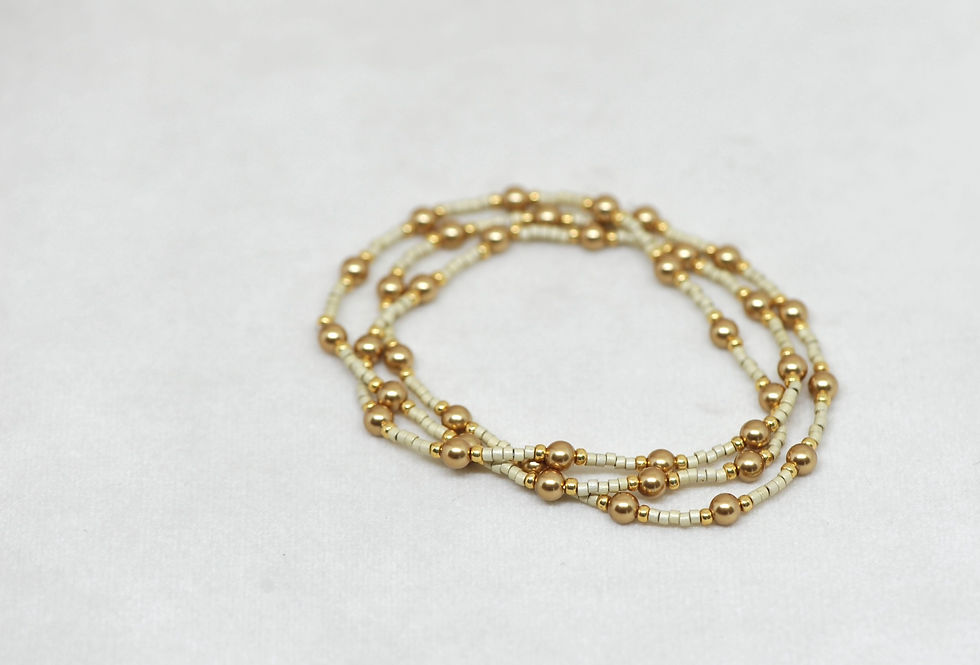 Miniaturbild: Armband Beige und goldfarbene Swarovskiperlen
