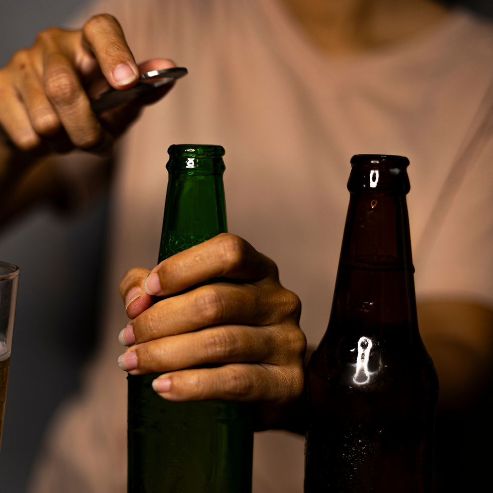 Với người điều khiển ô tô, xe máy, máy kéo, xe máy chuyên dùng, cứ có nồng độ cồn trong máu hoặc hơi thở là sẽ bị xử phạt