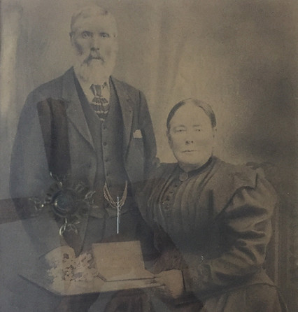 Angus and Catherine MacDonald, Mary Macaulay's parents.jpg