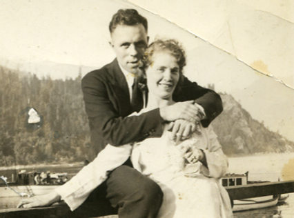Donald & Katie at Horseshoe Bay 1930s.png