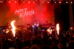 Mike Bahia