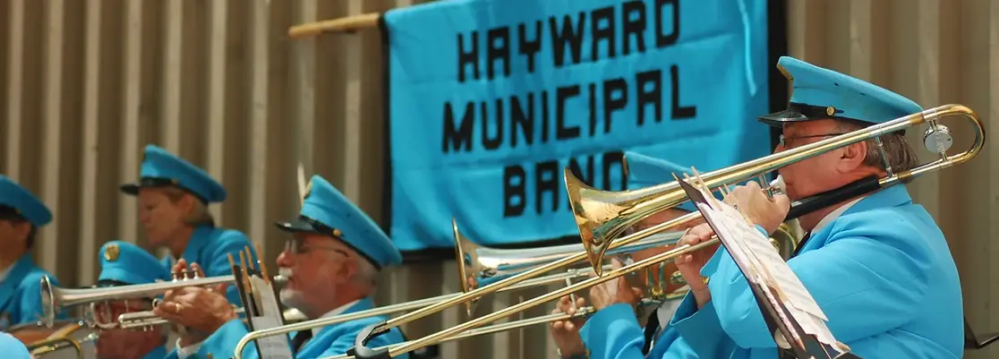 rev-band-0630-006.webp