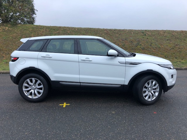 Miniature : Land Rover Range Rover Evoque TD4 Prestige Auto