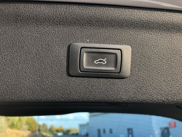 Miniature : Audi Q3 1.4 TFSI Ultra Sport