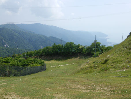 梅雨前の比良山