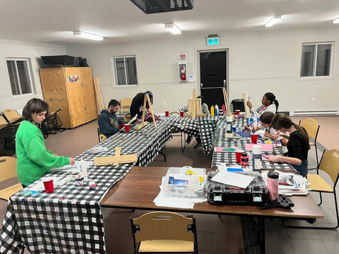 Cours de peinture en petits groupe pour adolescents à St-Amable avec Lise Roy professeure artiste peintre