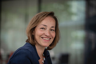 Sonja Panthöfer, Heilpraktikerin für Psychotherapie (HeilprG) · Psychoonkologin (WPO) Atemtherapeutin (BV-ATEM®), Palliativfachkraft (DGP)