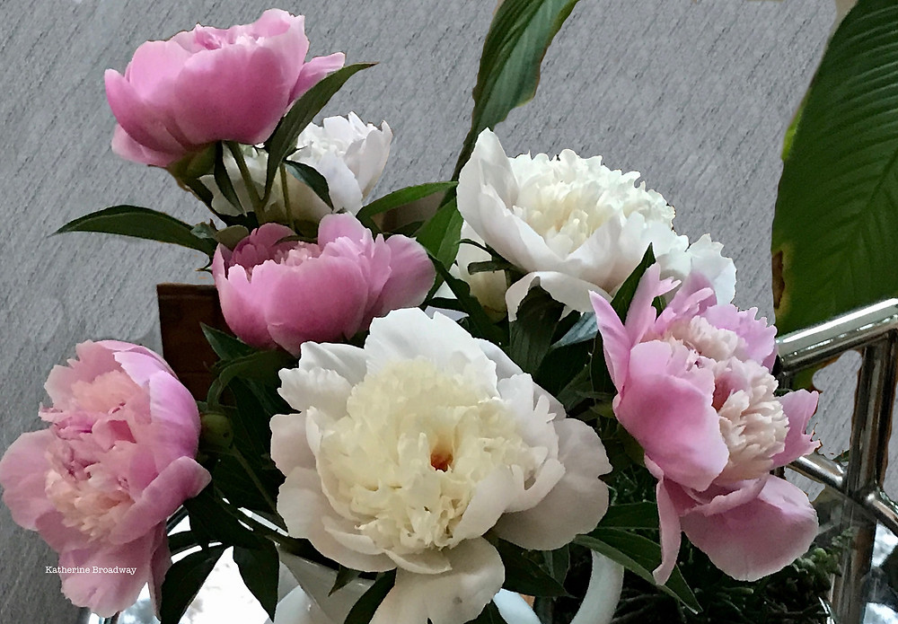 Image of pink and white bouquet. Raleigh Psychotherapy, counseling, Love, Katherine Broadway